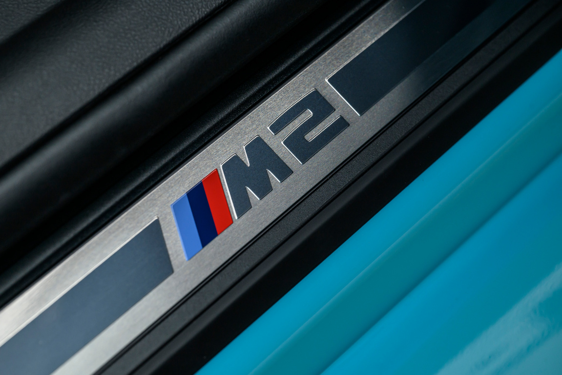 SMALL_P90642589_highRes_the-new-bmw-m2-with-